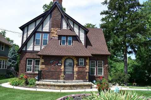 696 Highland Ave., Mansfield, OH 44903