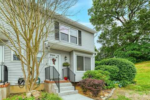 16 Jeanette Court, Jamesburg, NJ 08831