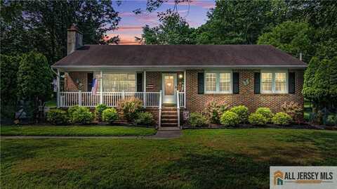 50 Davidson Mill Road, Brunswick Gardens, NJ 08902