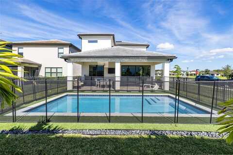2414 Primrose Pl, Oakland Park, FL 33309