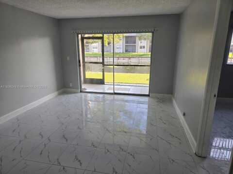 8040 Colony Cir N, Tamarac, FL 33321