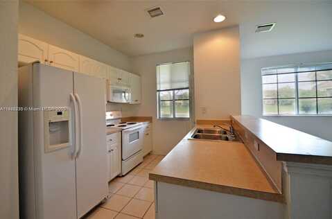 6060 SW 19th Ct, North Lauderdale, FL 33068