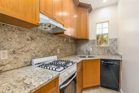 814 Lenox Ave, Miami Beach, FL 33139