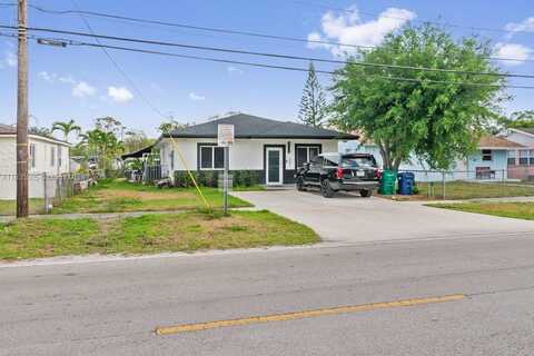 1941 NW 151st St, Miami Gardens, FL 33054