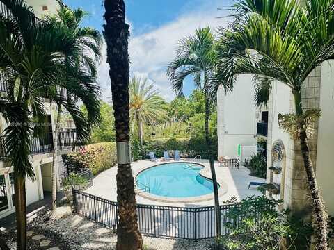 924 SE 2nd St, Fort Lauderdale, FL 33301
