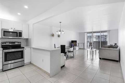 2780 NE 183rd St, Aventura, FL 33160