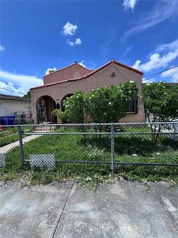 3444 NW 4th St, Miami, FL 33125