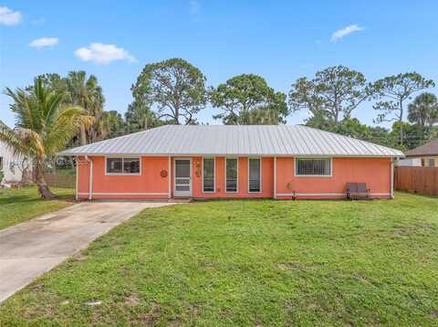 521 NE Dinner, Palm Bay, FL 32907