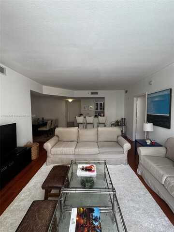 2775 NE 187th St, Aventura, FL 33180