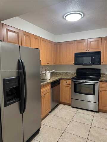 5122 NW 79th Ave, Doral, FL 33166