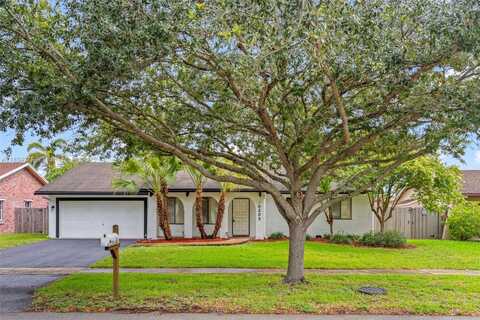 10203 SW 49th Pl, Cooper City, FL 33328