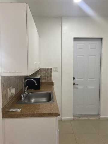 undefined, Hollywood, FL 33021