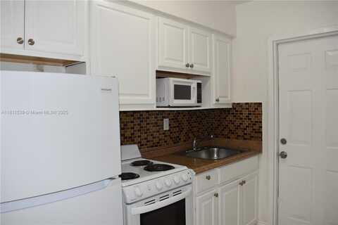 16851 NE 21st Ave, North Miami Beach, FL 33162