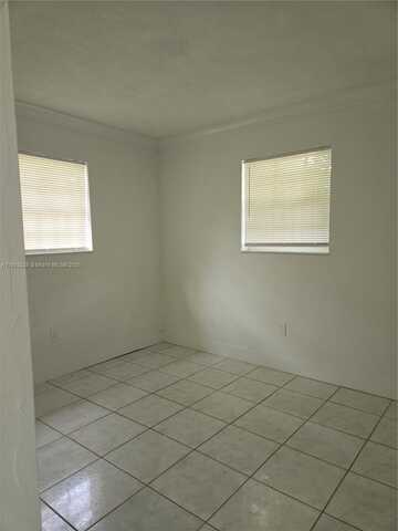 5401 SW 38th Ct, West Park, FL 33023