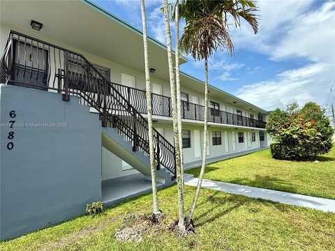 6780 SW 44th St, Miami, FL 33155