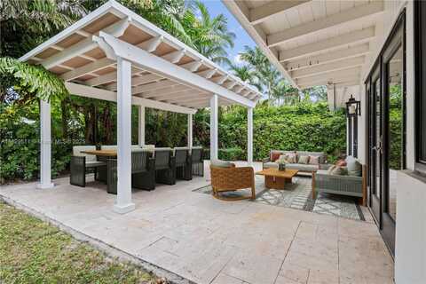 8100 SW 62nd Ct, South Miami, FL 33143