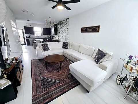518 SW 19th Way, Fort Lauderdale, FL 33312