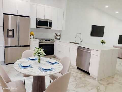 6128 N Kings Gate Cir, Delray Beach, FL 33484