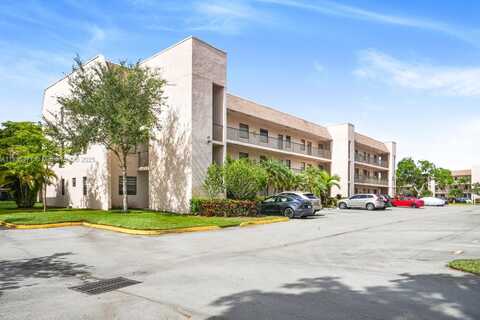 10332 Sunrise Lakes Blvd, Sunrise, FL 33322