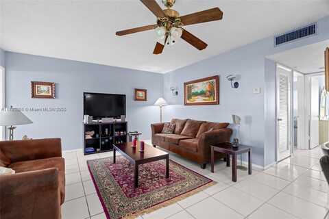 5300 Washington St, Hollywood, FL 33021