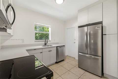 573 NE 82nd St, Miami, FL 33138