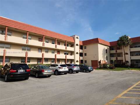 2931 E Sunrise Lakes Dr, Sunrise, FL 33322