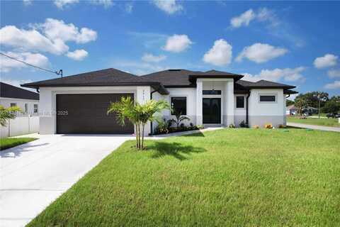 2517 44th St SW, Lehigh Acres, FL 33976