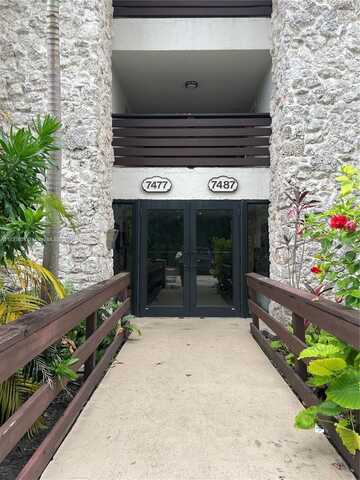 7487 SW 82nd St, Miami, FL 33143