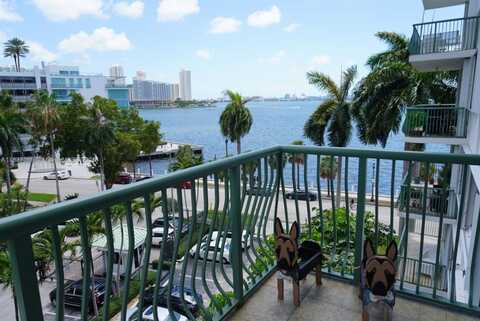 1408 Brickell Bay Dr, Miami, FL 33131