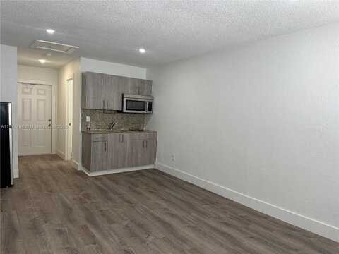 2910 Pierce St, Hollywood, FL 33020