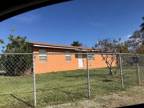 696 SW 16th Ter, Homestead, FL 33030