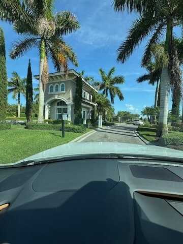 1063 Eucalyptus Dr, Hollywood, FL 33021