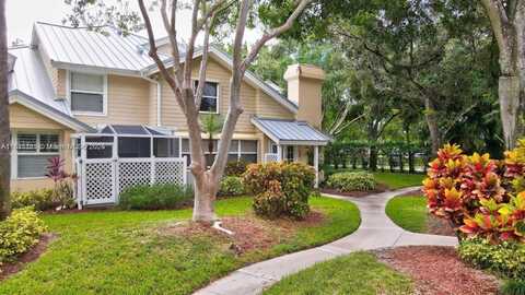 304 Andover Ct, Boynton Beach, FL 33436