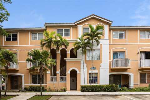 17640 NW 73rd Ave, Hialeah, FL 33015