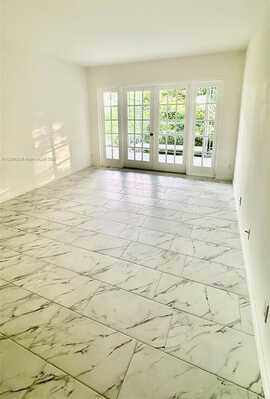 2420 SE 17th Cswy, Fort Lauderdale, FL 33316