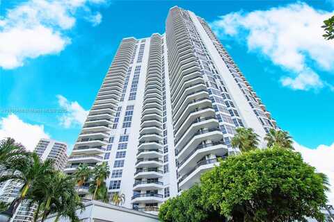 3500 Mystic Pointe Dr, Aventura, FL 33180