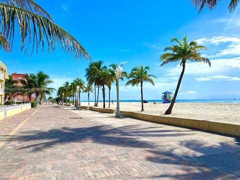 300 Oregon St, Hollywood, FL 33019