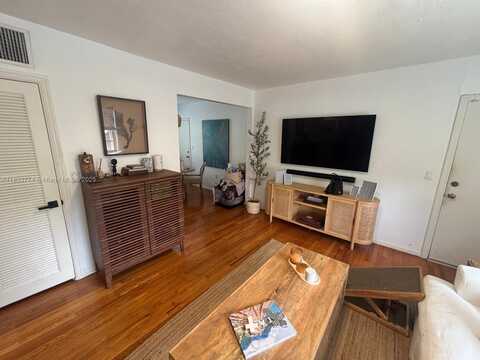7820 SW 55th Ave, Miami, FL 33143