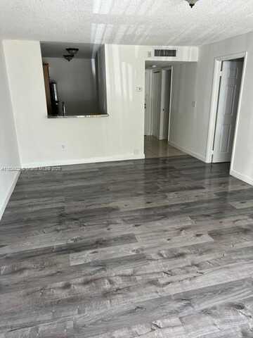 484 NW 165th St, Miami, FL 33169