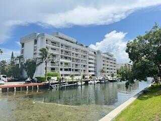 1650 NE 115th St, Miami, FL 33181