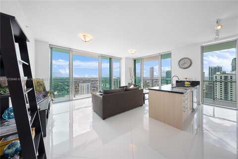 79 SW 12th St, Miami, FL 33130