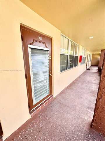 9021 Sunrise Lakes Blvd, Sunrise, FL 33322