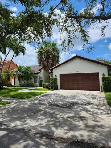 19640 NW 87th Pl, Hialeah, FL 33018
