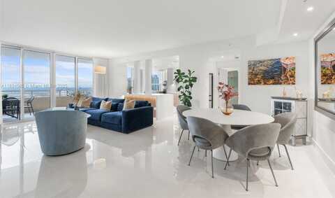 848 Brickell Key Dr, Miami, FL 33131