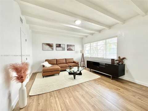 3915 N Meridian Avenue, Miami Beach, FL 33140