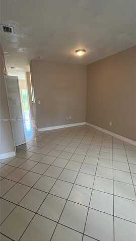 2551 SE 16th Ter, Homestead, FL 33035