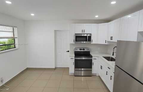 1046 Foster Rd, Hallandale Beach, FL 33009
