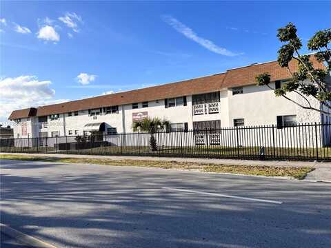 651 NW 177th St, Miami Gardens, FL 33169