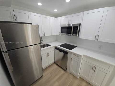 8101 Crespi Blvd, Miami Beach, FL 33141