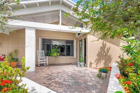 5001 SW 11th Circle, Margate, FL 33068